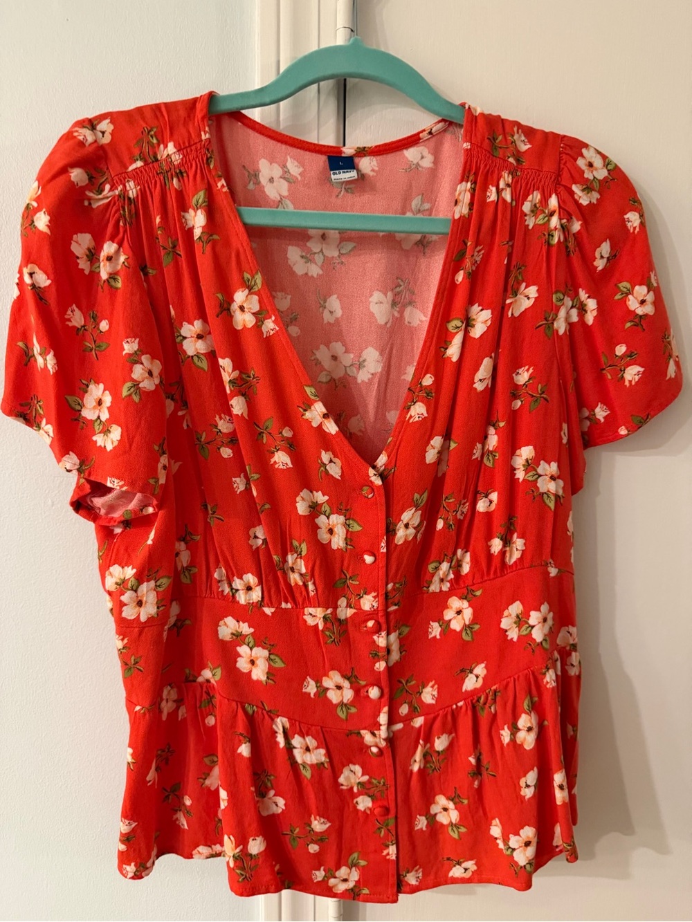 Old Navy Floral Button-Front V-Neck Peplum Top